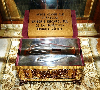 sf-grigorie-decapolitul-hagiu-02